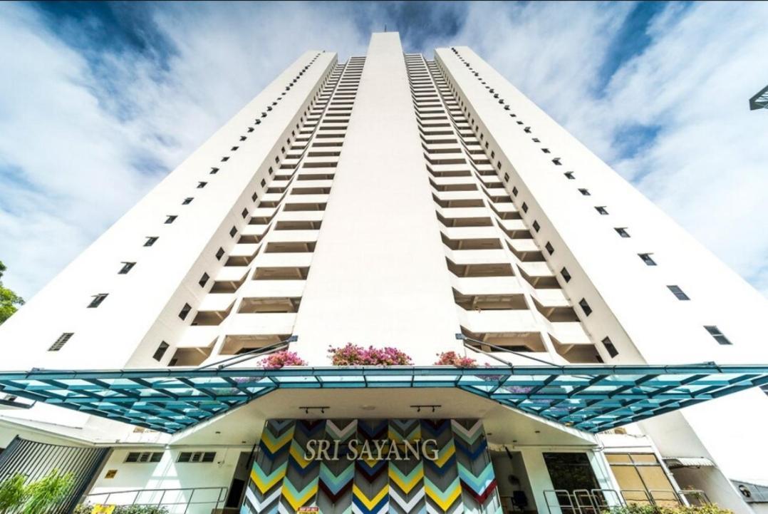 Executives Pantai Seaview Batu Ferringhi 2704 - 2 Bedrooms Exteriör bild
