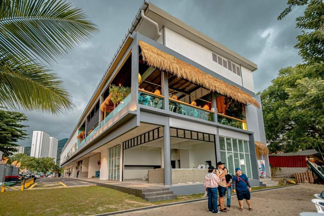 Executives Pantai Seaview Batu Ferringhi 2704 - 2 Bedrooms Exteriör bild